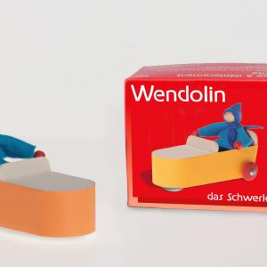 Wendolin in seinem Auto vor seiner Schachtel