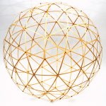 Die zusammengebaute Kugel hat 64 cm Durchmesser